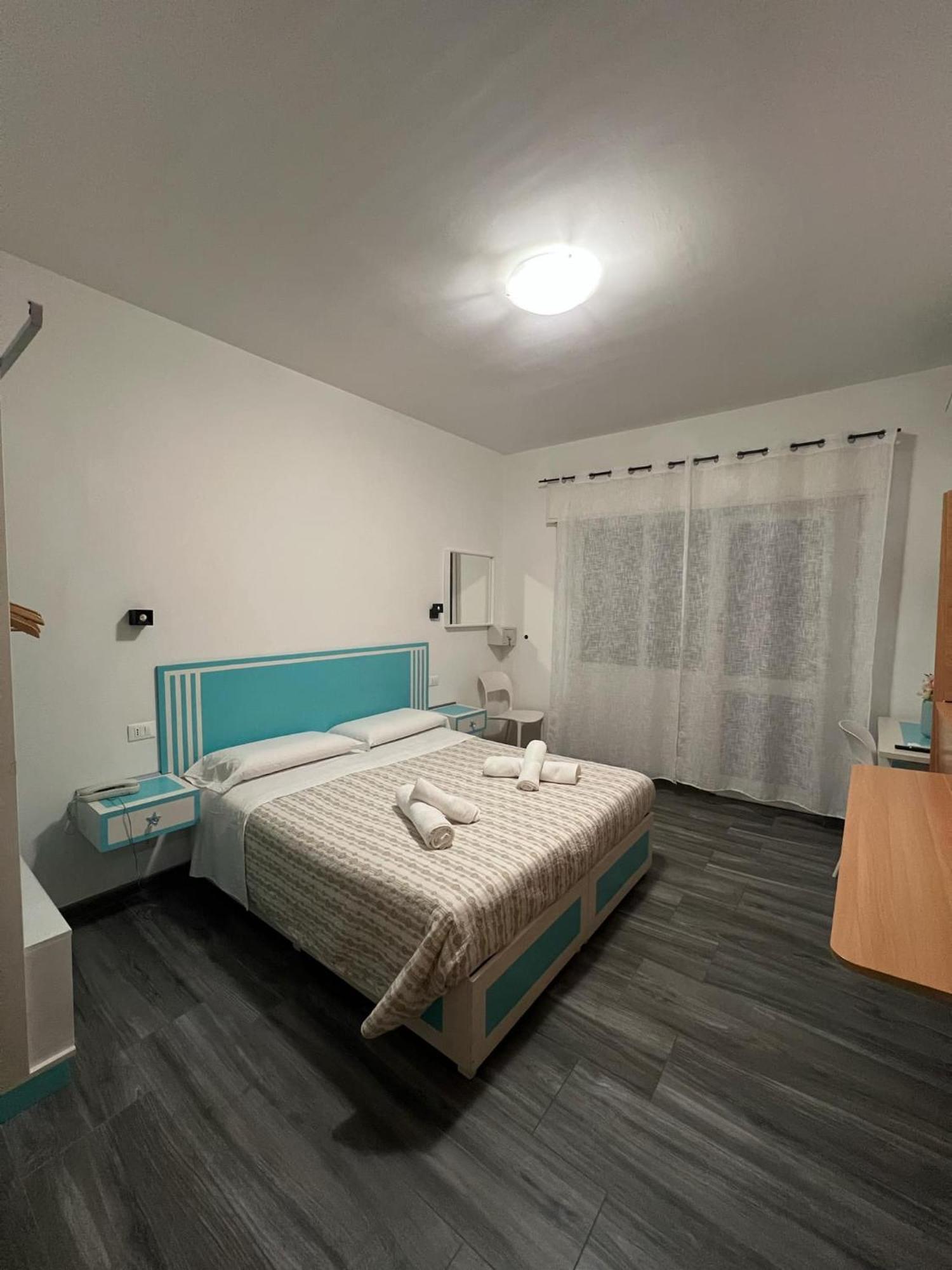 Bike Hotel Oasi Finale Ligure Exterior foto