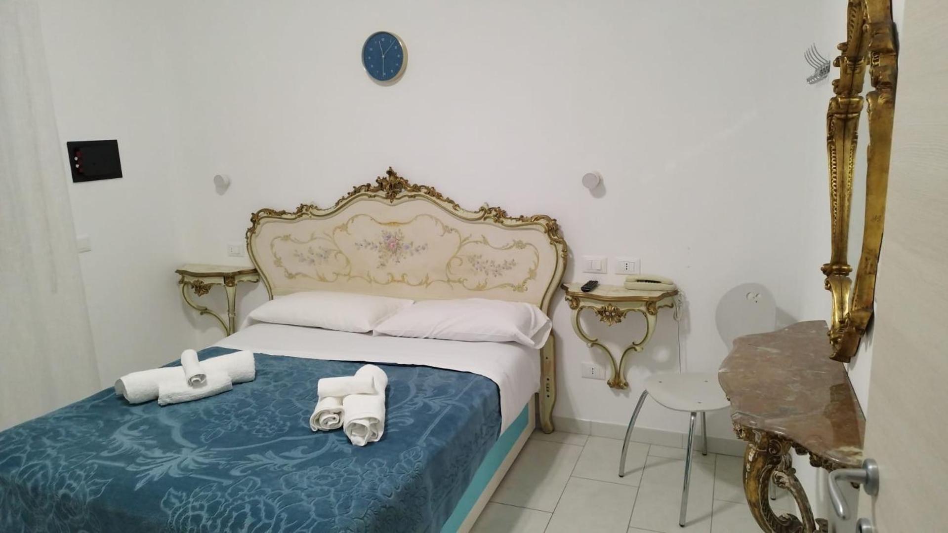Bike Hotel Oasi Finale Ligure Exterior foto