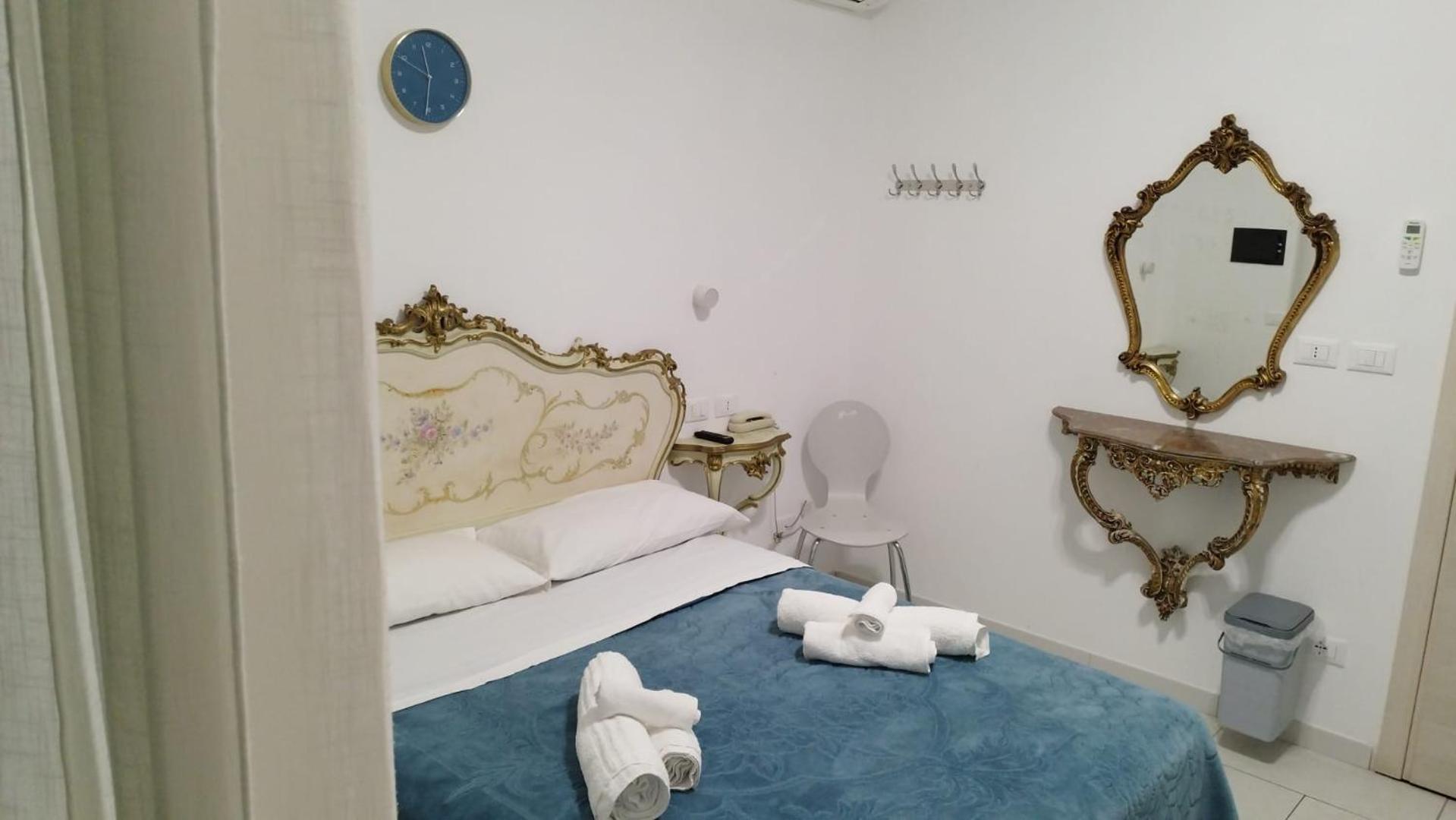 Bike Hotel Oasi Finale Ligure Exterior foto