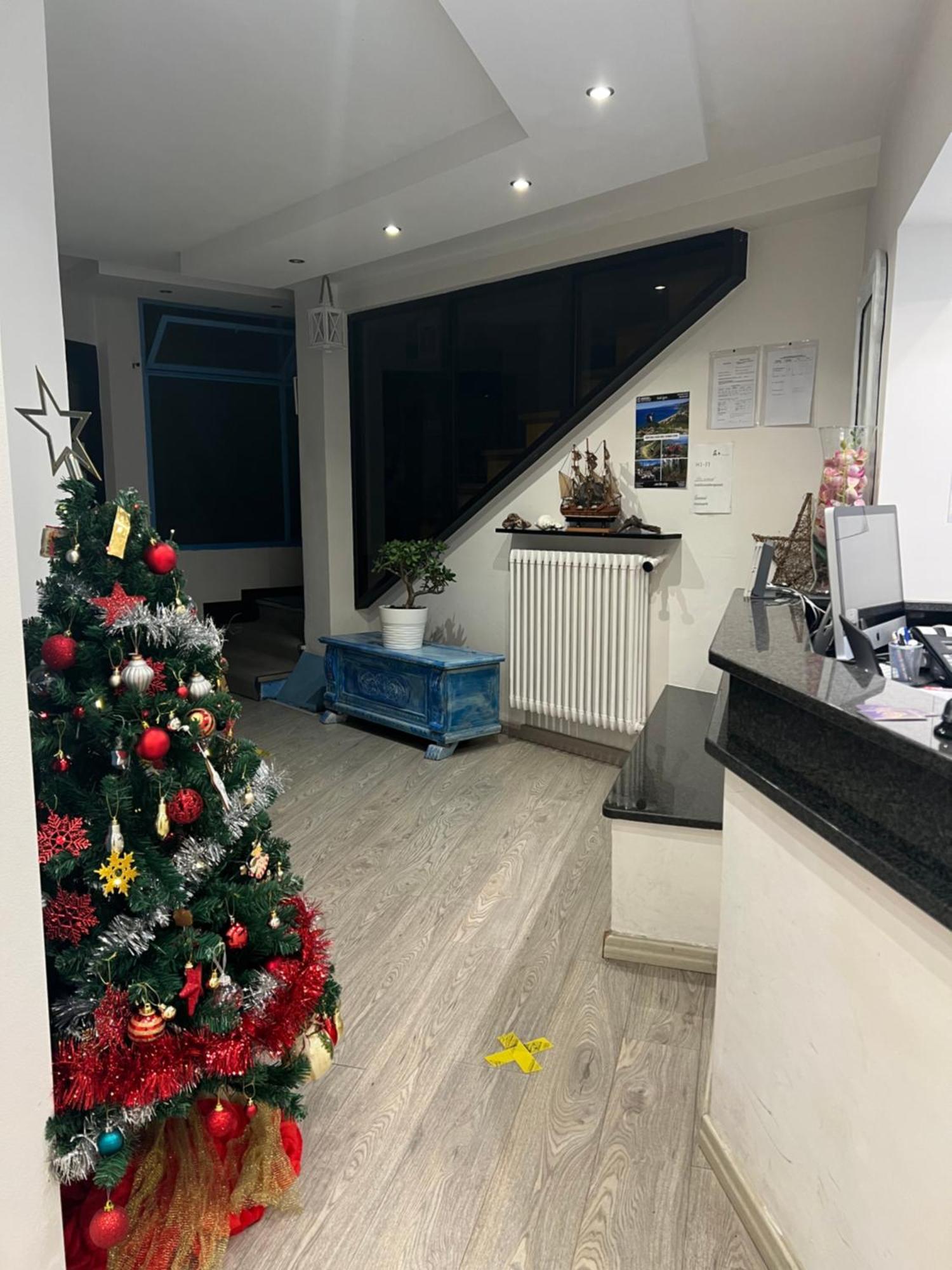 Bike Hotel Oasi Finale Ligure Exterior foto